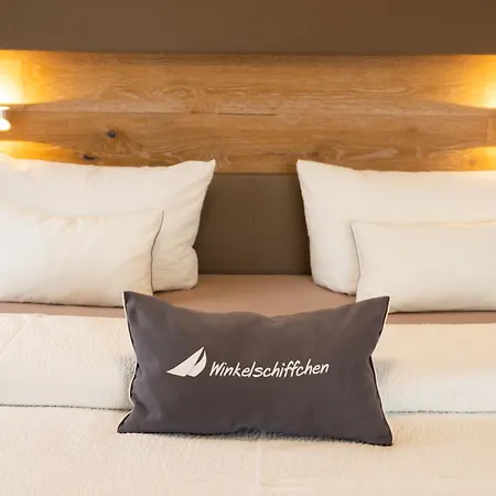 Winkelschiffchen V Im Ortszentrum