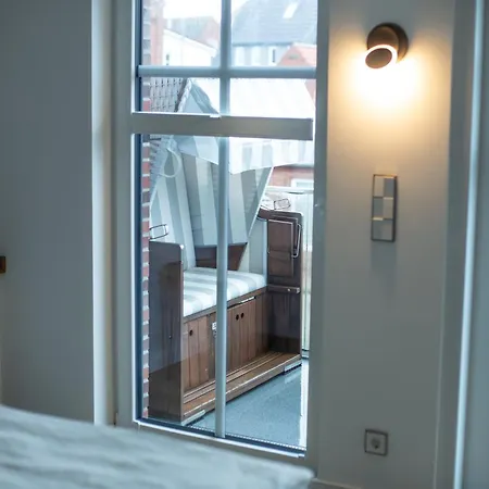 Winkelschiffchen V Im Ortszentrum * 于斯德