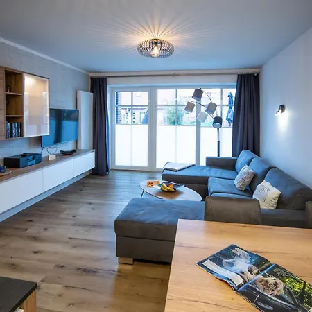 Winkelschiffchen V Im Ortszentrum 于斯德